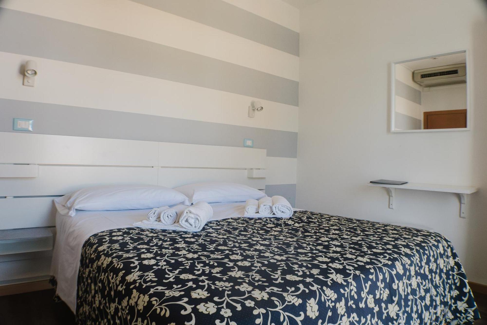 Hotel Jolie Riccione Exterior photo