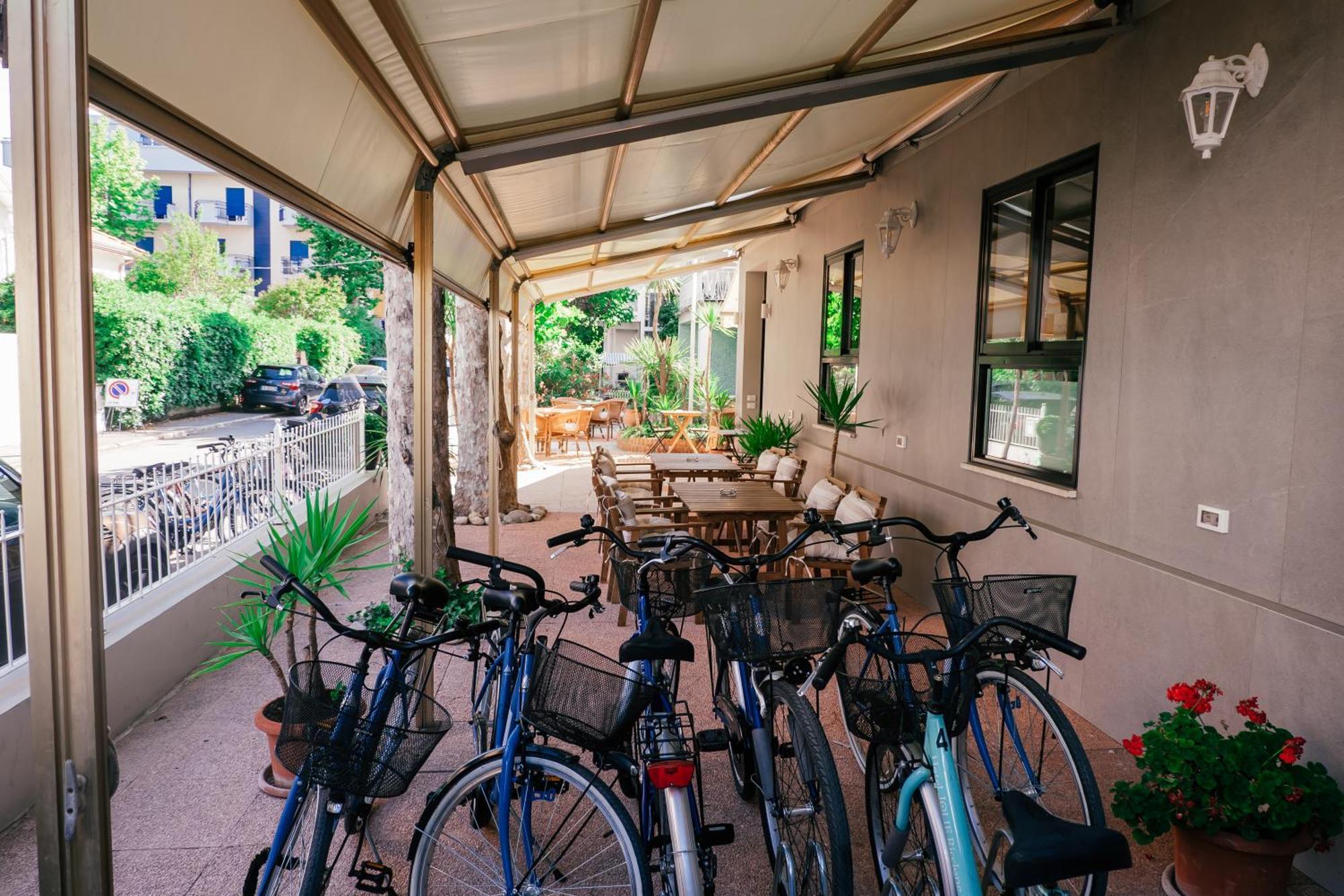 Hotel Jolie Riccione Exterior photo